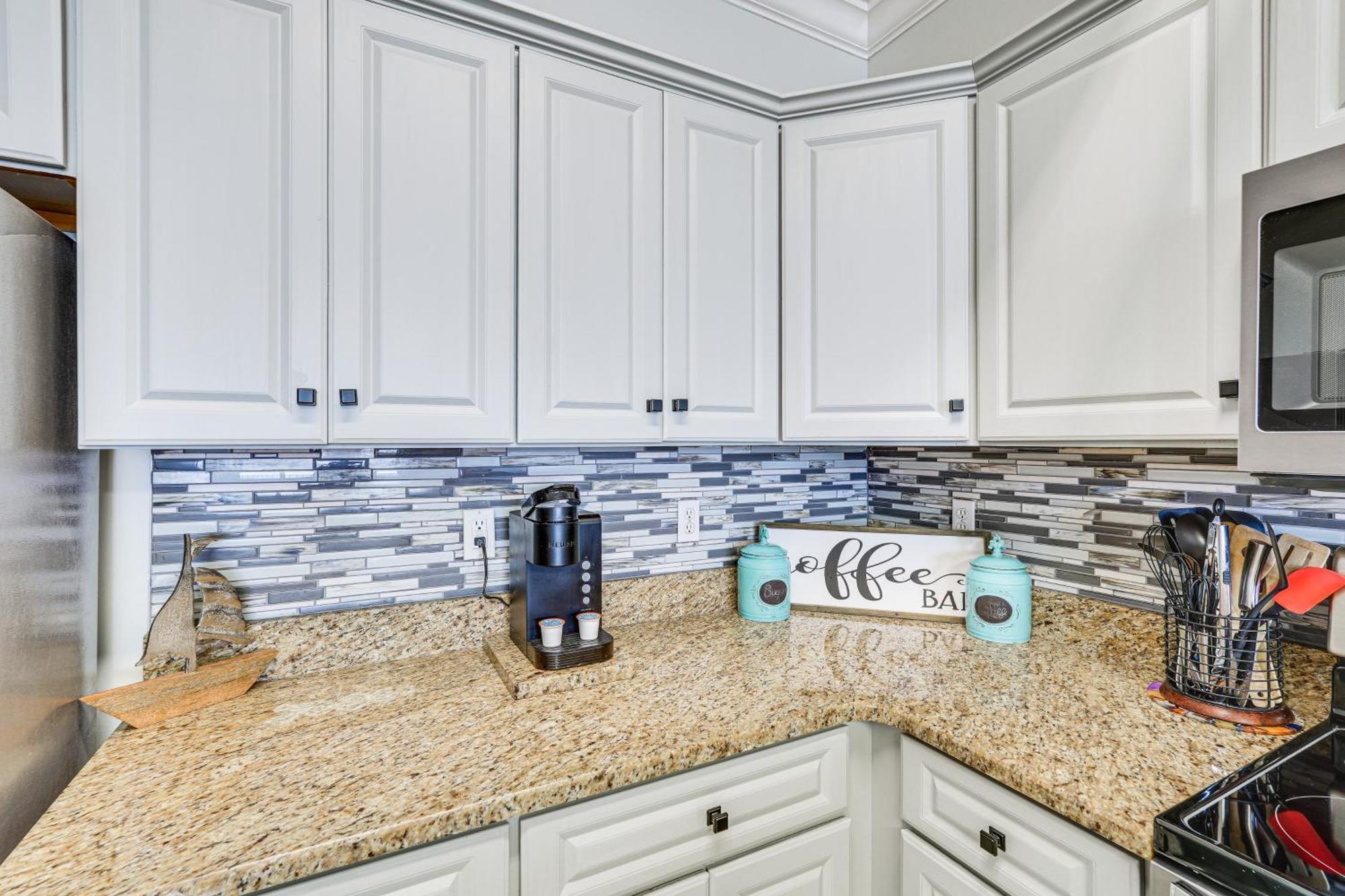 Apartment High-rise Pcb With Oceanfront Views And Pool! *